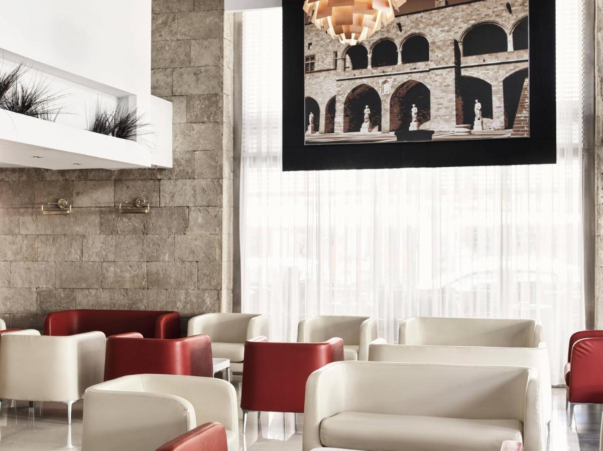 Esperia Hotel 3*