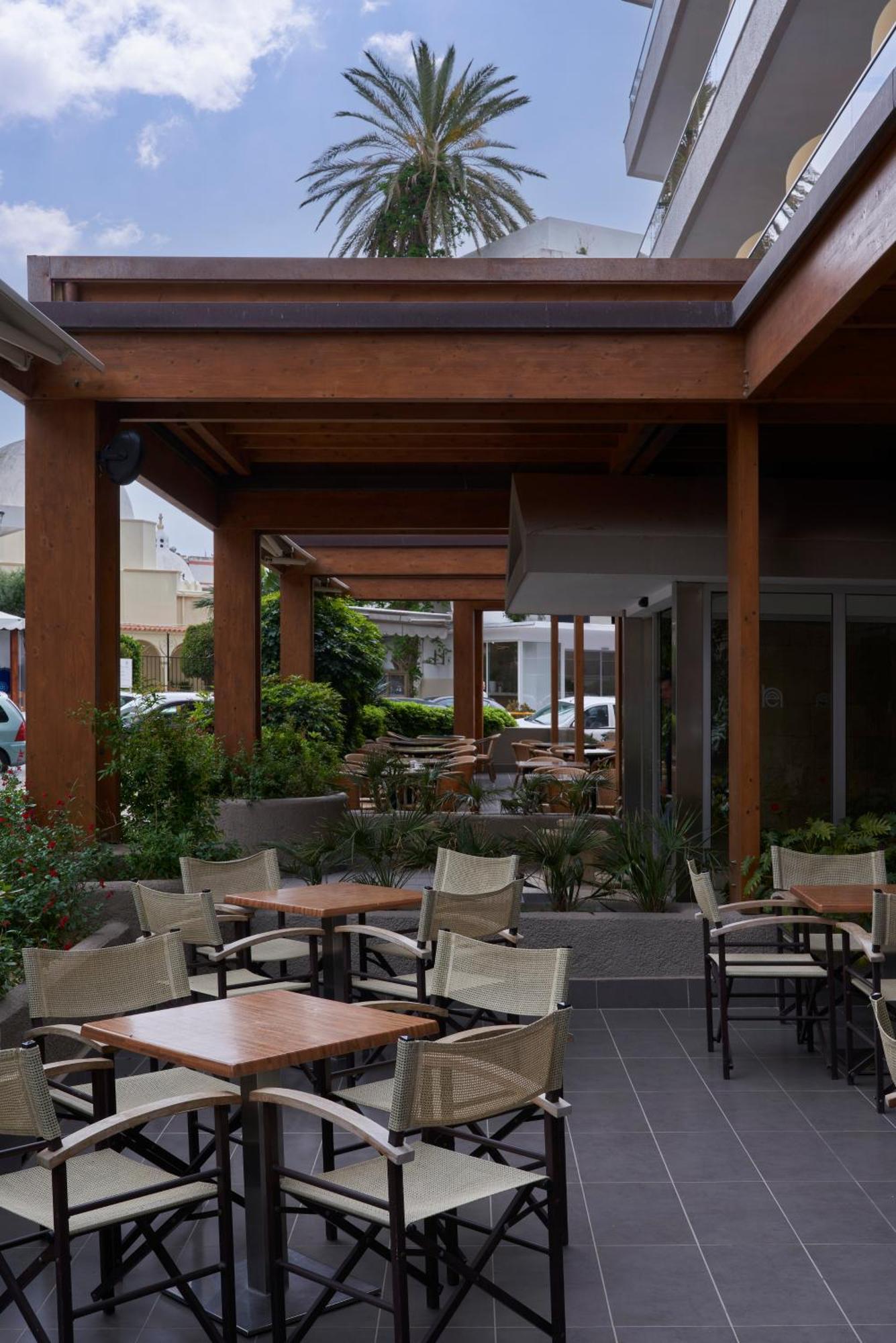 Hotel Esperia 3*
